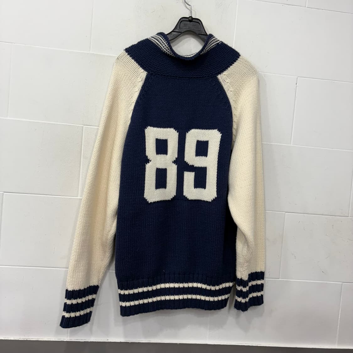 어나더에비뉴 니트집업 상품이미지3