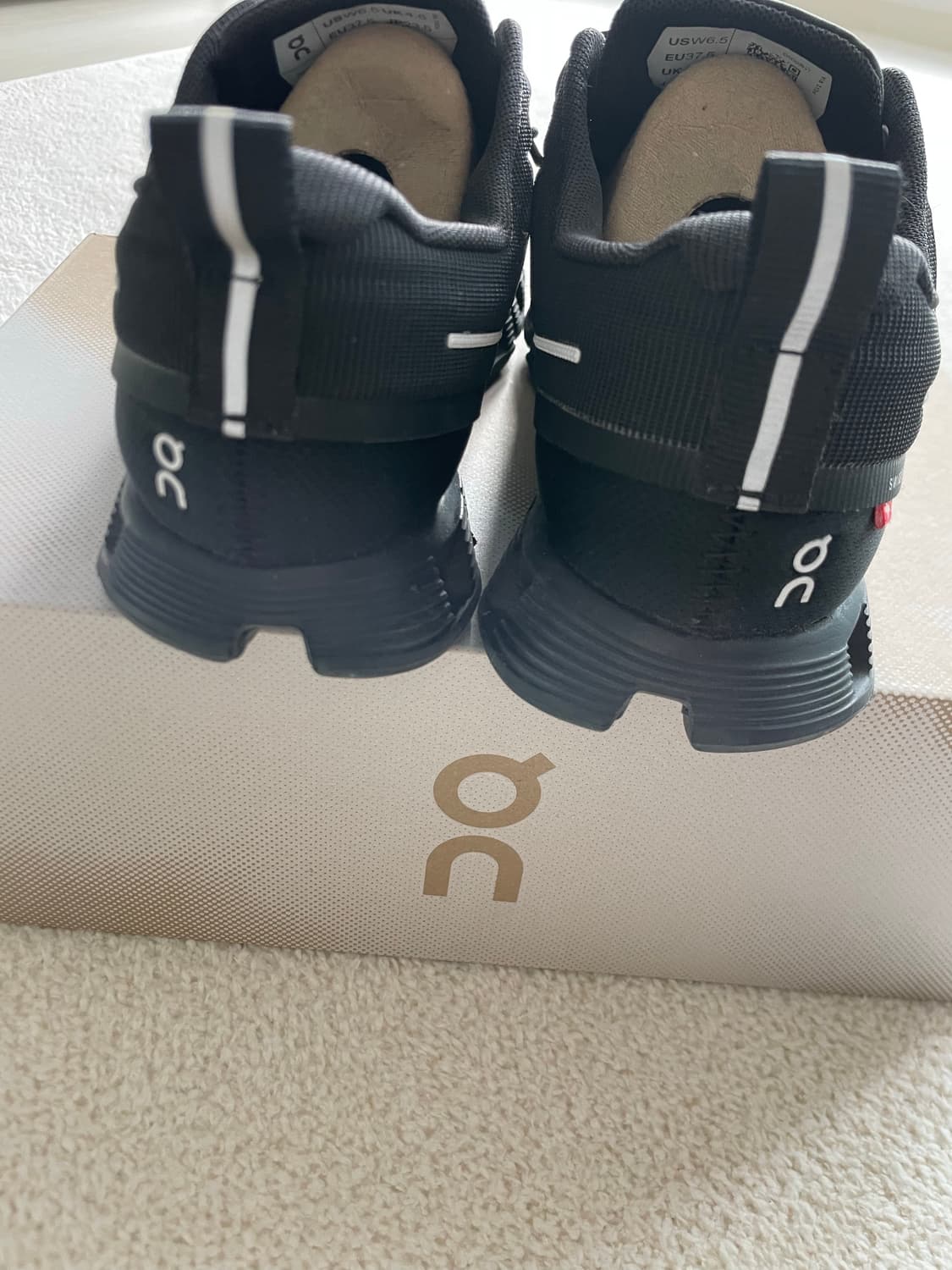 온러닝 클라우드 5 워터프루프 235 상품이미지3