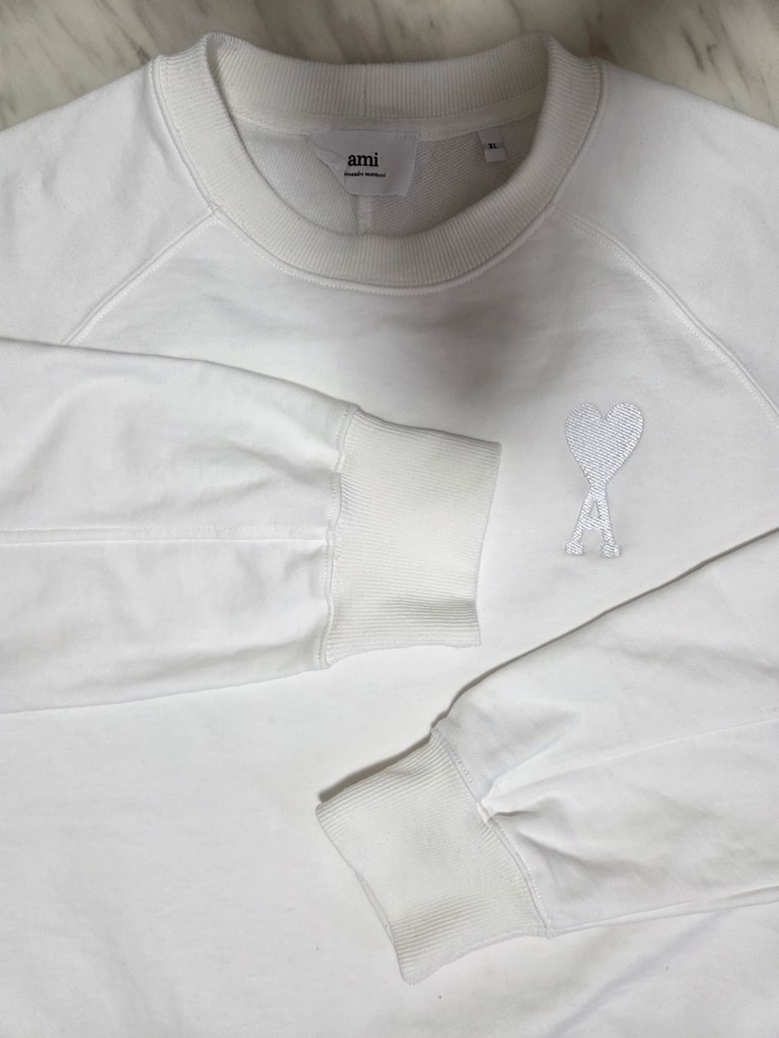 아미 공용 스웻 맨투맨 상품이미지3