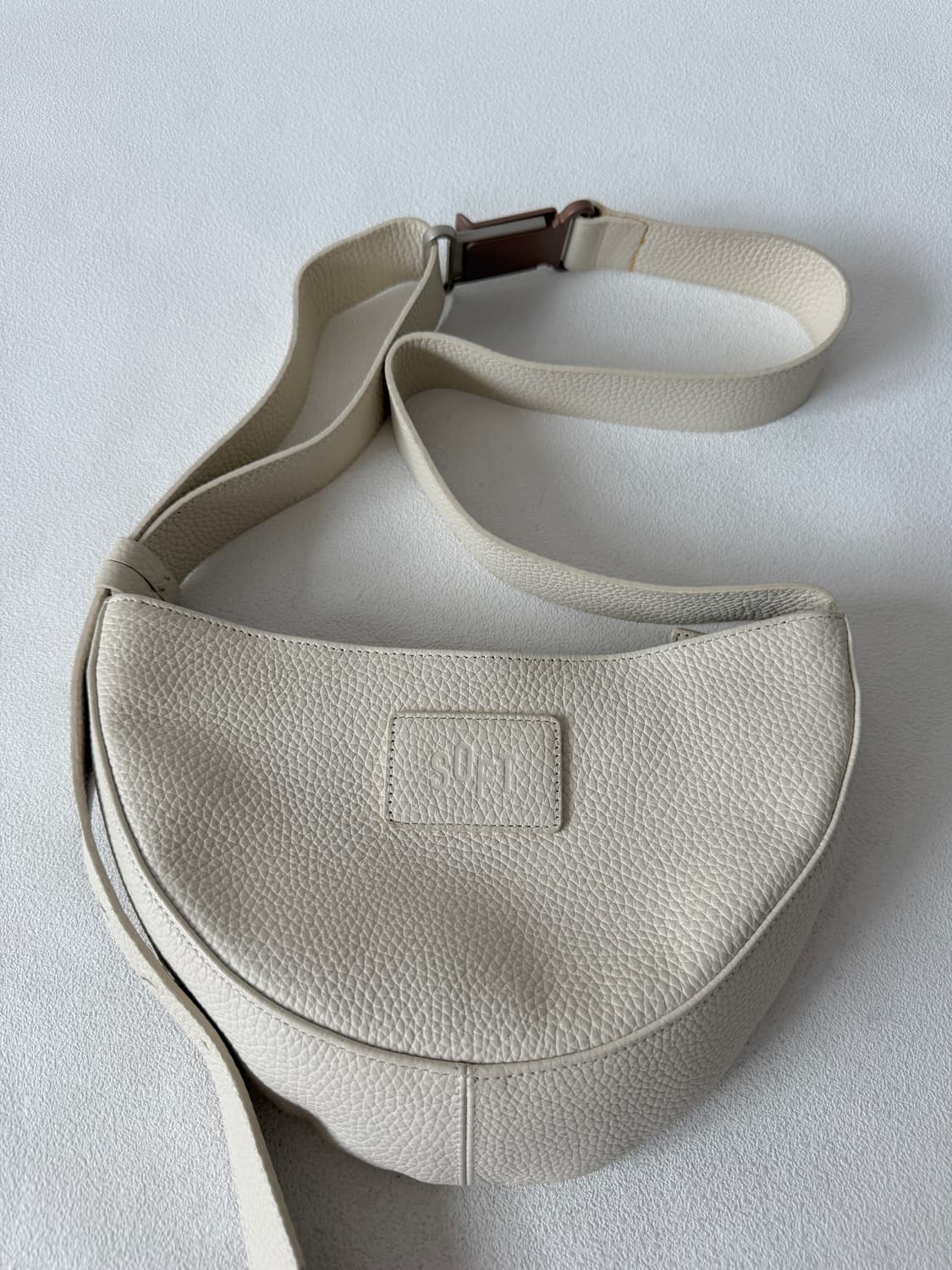 소프트서울(SOFT SEOUL) 레더 크로스백 상품이미지3