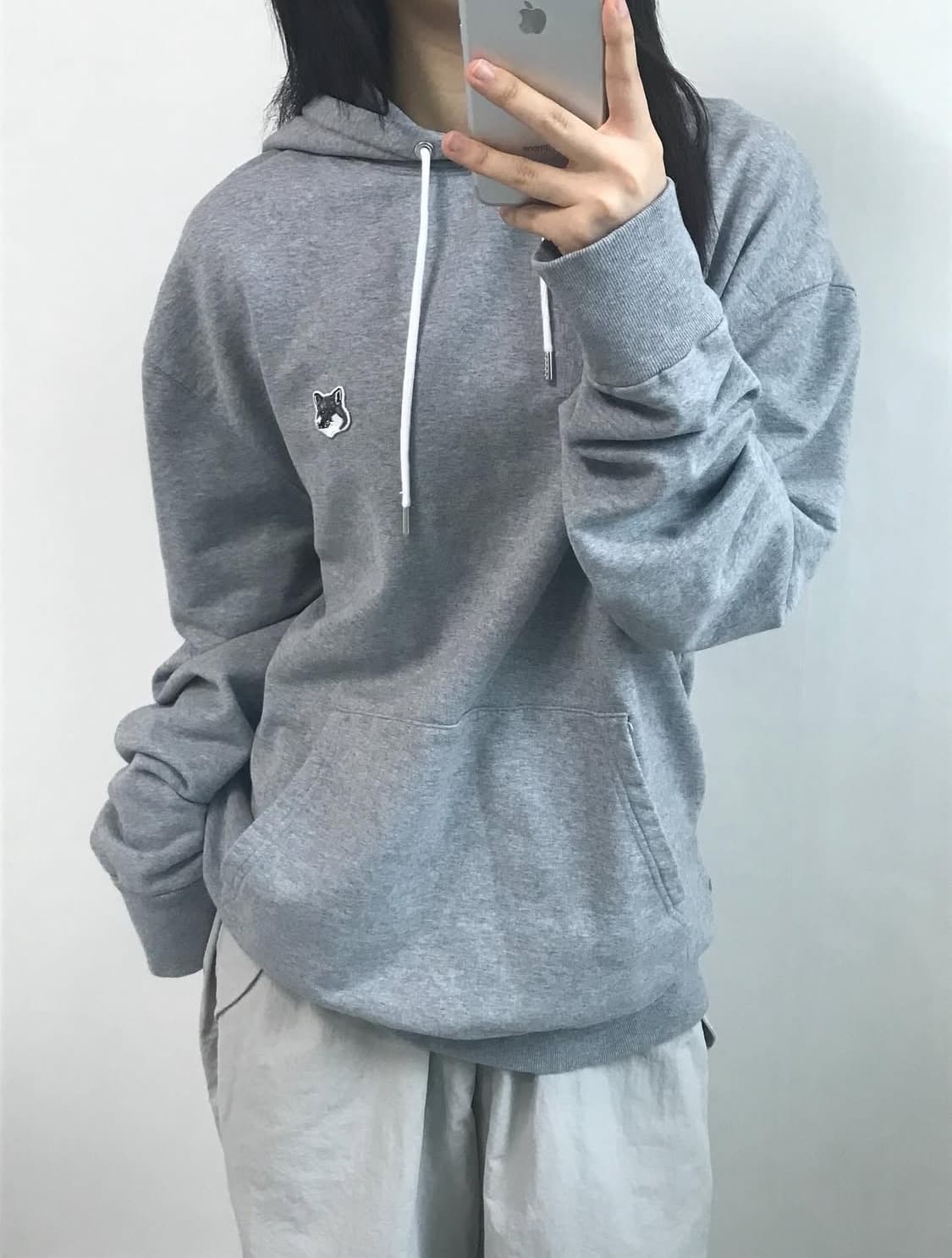 MaisonKitsune 메종키츠네 그레이 폭스패치 후드티 상품이미지2