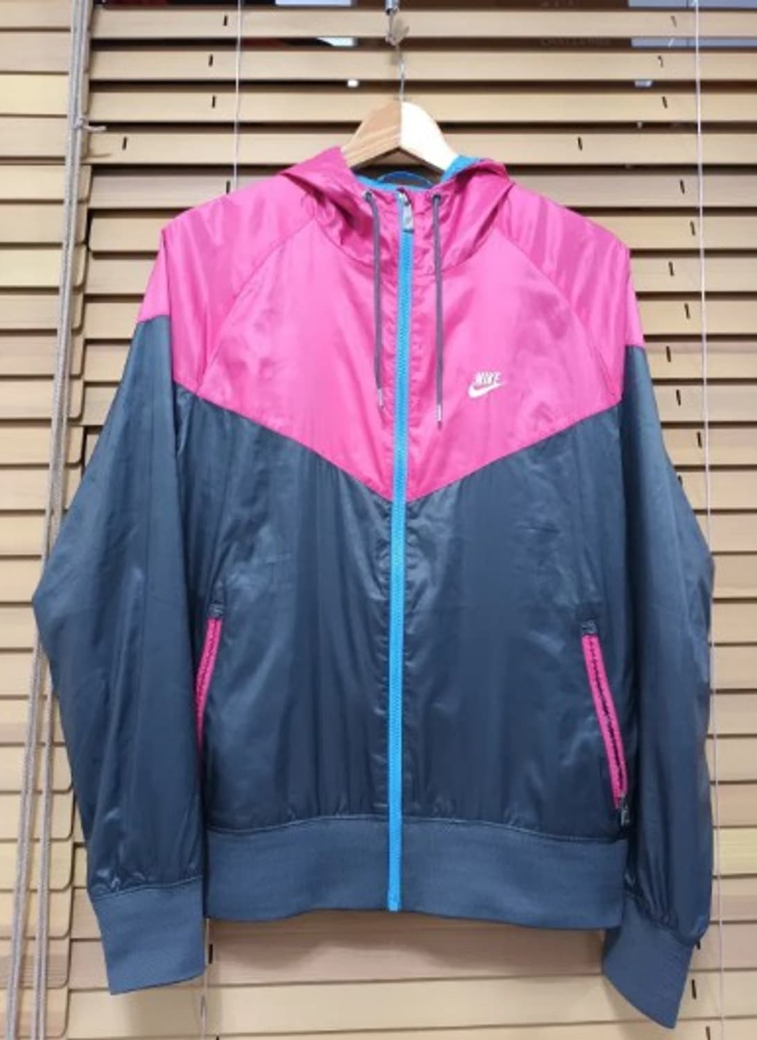 나이키 윈드러너바람막이 100사이즈 175/92A 상품이미지2