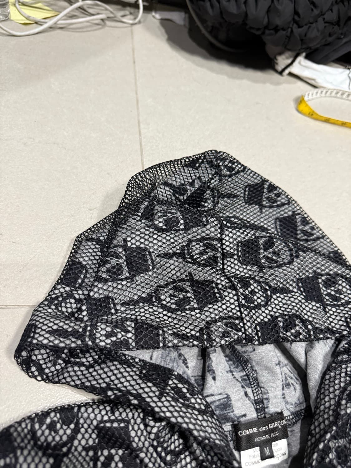 2010 꼼데가르송 아카이브 해골 패턴 메쉬 이중 원단 후드 집업 자켓 상품이미지4