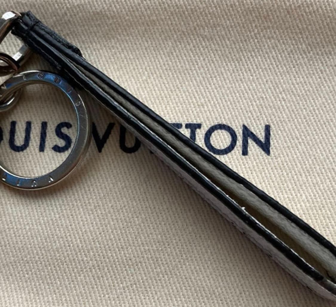 [정품] 루이비통 이클립스 레더 화이트 키링 풀구성품  상품이미지2