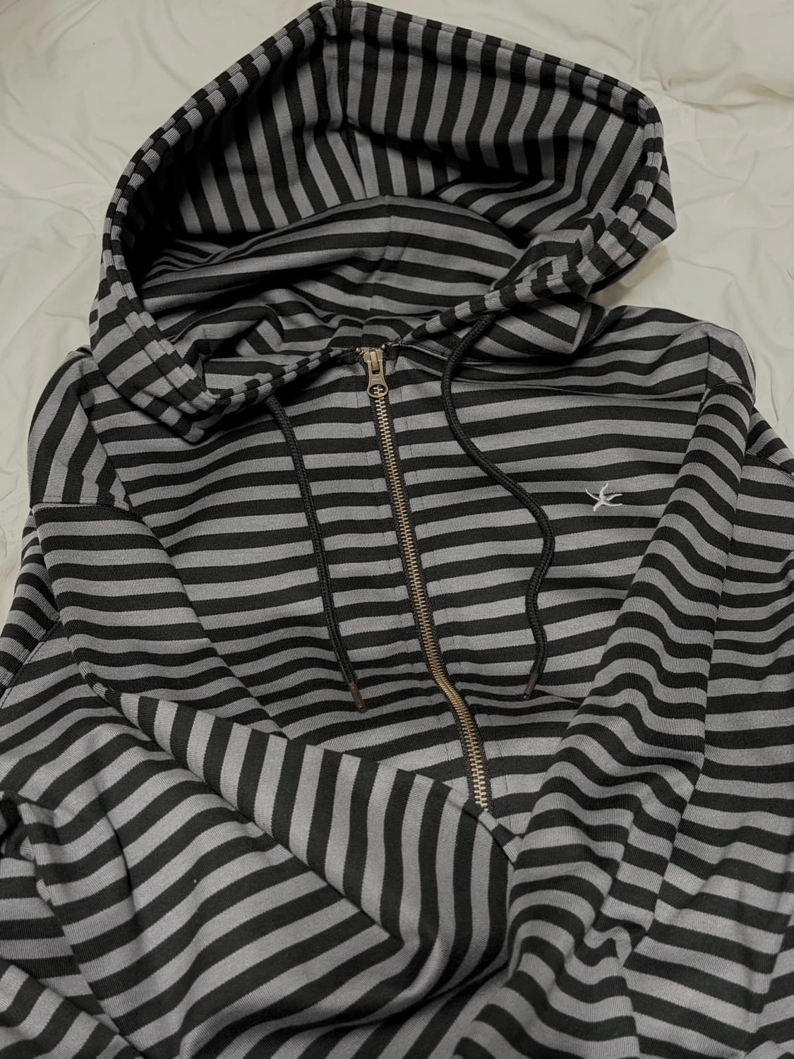 더콜디스모먼트 스트라이프 후드 집업 상품이미지2