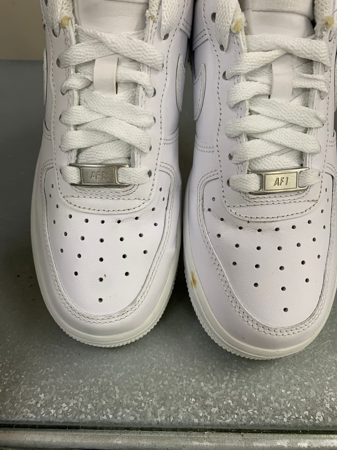 나이키 에어포스 1 로우 화이트 230 상품이미지5