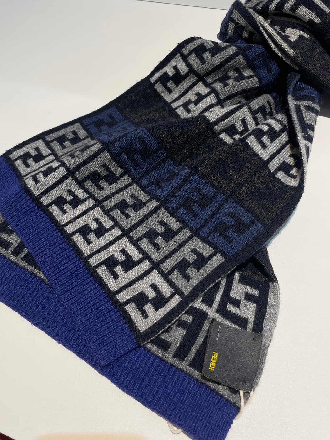 펜디 로고 패턴 목도리 A1429 상품이미지3