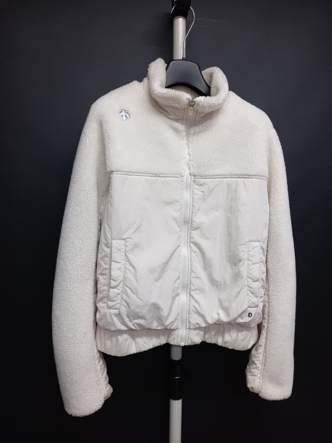 데상트 추동 부클비숑 누빔점퍼 55.44 상품이미지3