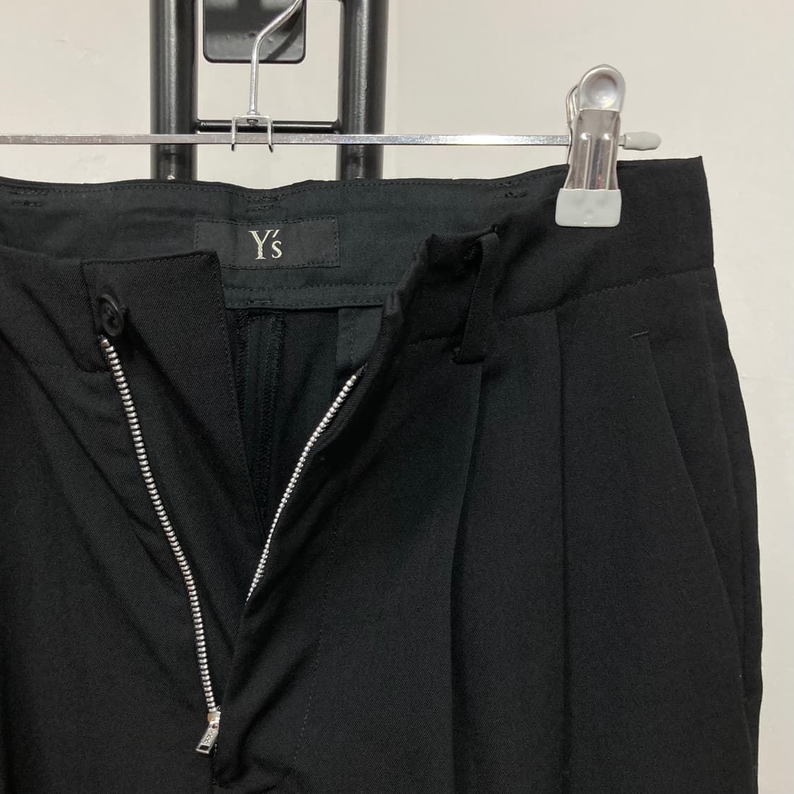 요지 야마모토(Yohji Yamamoto) 턱 디테일 턴업 와이드 슬랙스 상품이미지2