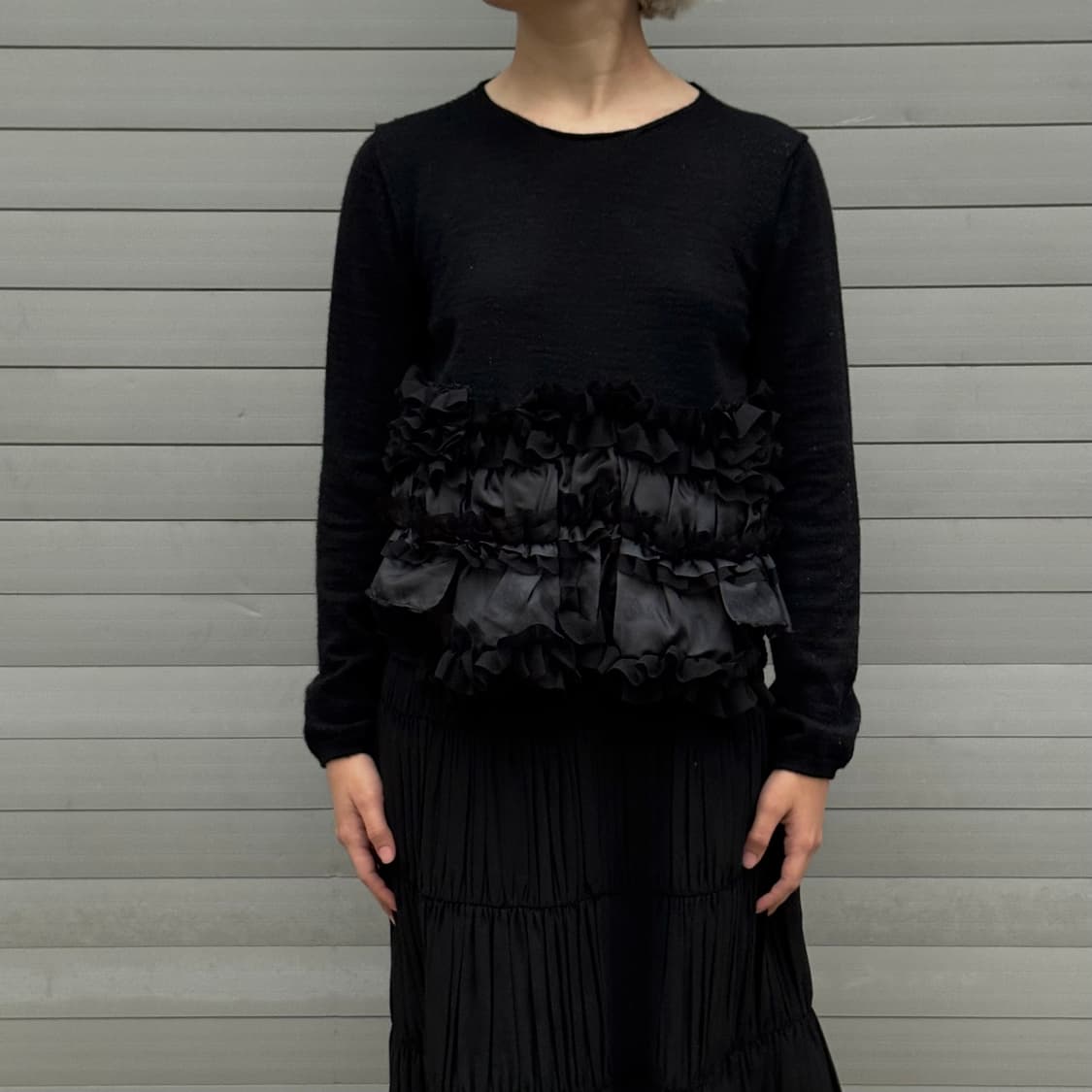 Ruffle Bottom Crewneck Sweater 상품이미지9