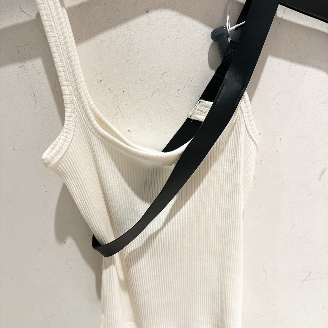 (정품/새상품) COURREGES 꾸레쥬 여성 화이트 스트랩 탱크탑 상품이미지2