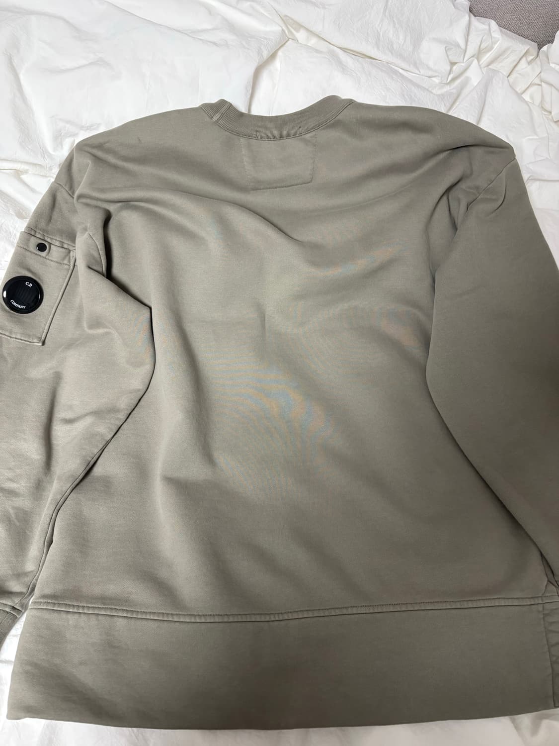 [실착2회] CP컴퍼니 박스핏 맨투맨 카키 상품이미지4