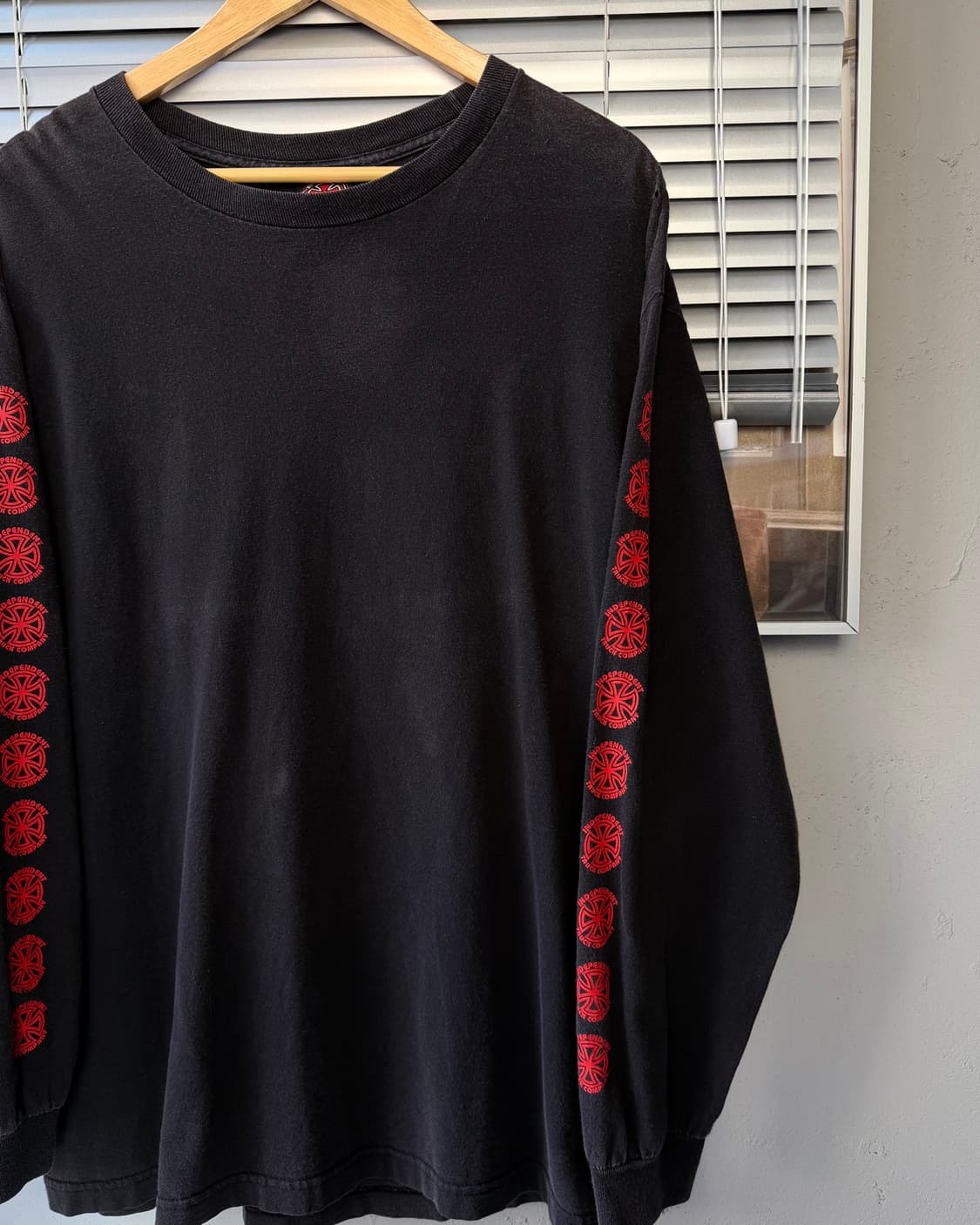 Independent trucks long sleeve 상품이미지5