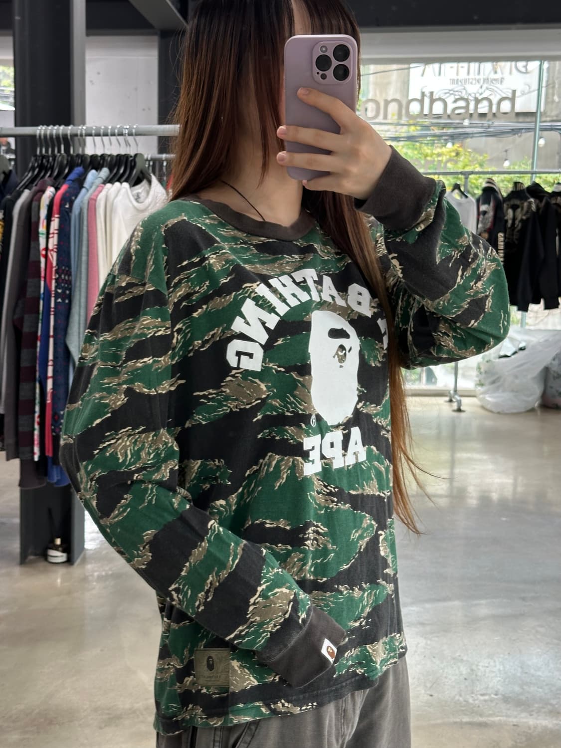베이프 타이거 카모 컬리지 롱슬리브긴팔티 상품이미지1