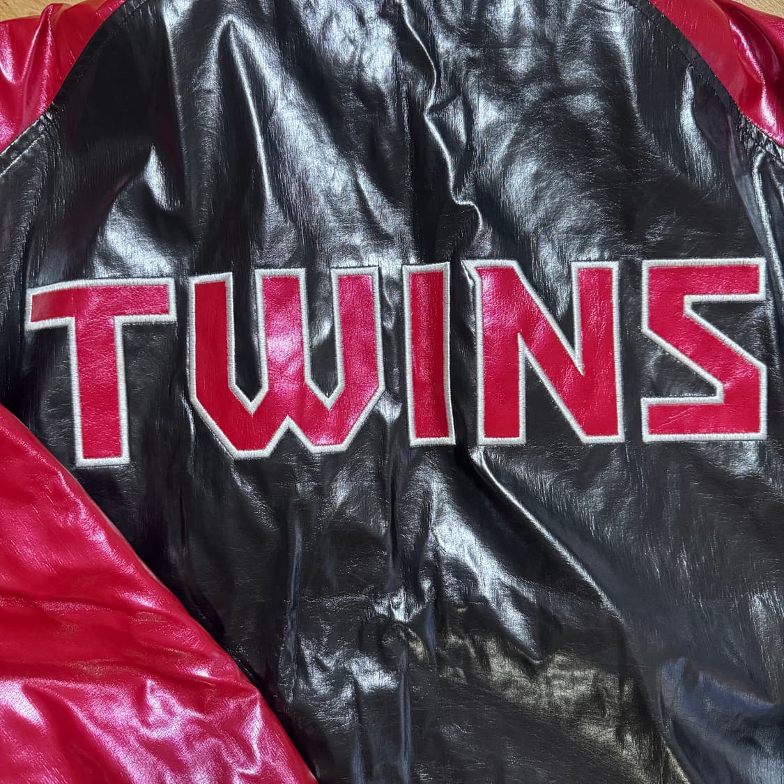 엘지 트윈스 선수지급용 유광점퍼, 2023 코리안시리즈 머플러 일괄 상품이미지4