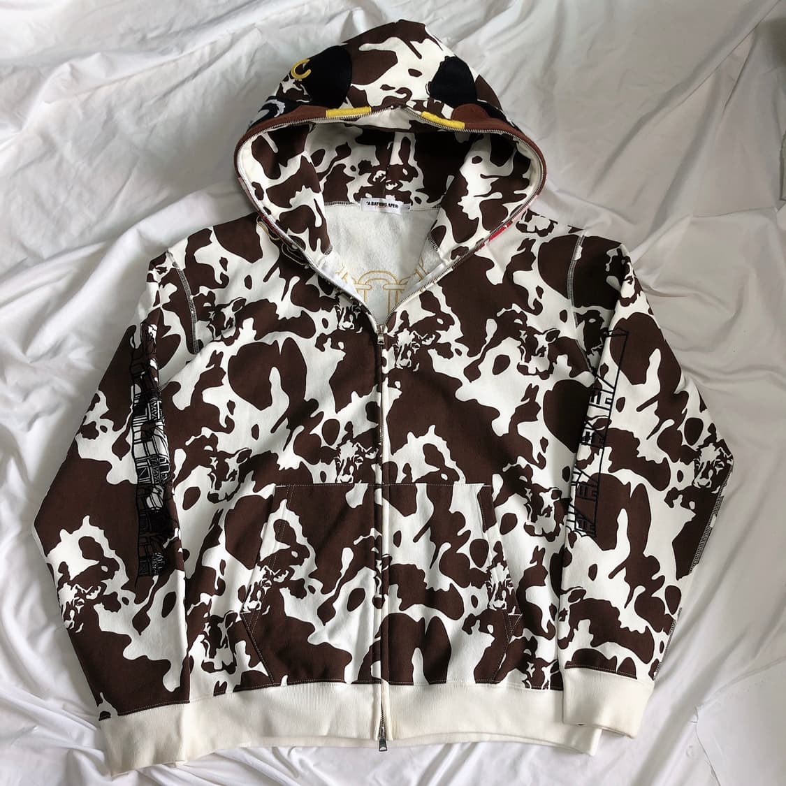 베이프 카우카모 후드집업 상품이미지2