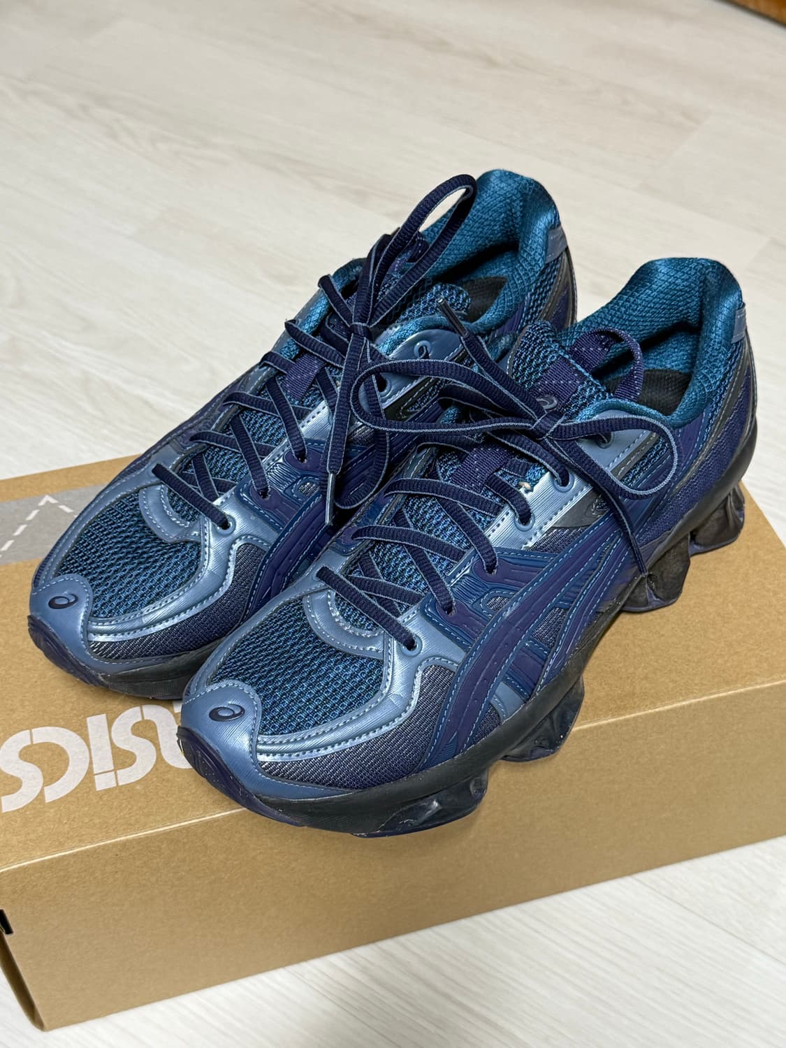 아식스 US5-S 젤 퀀텀 키네틱 라이트 인디고 피코트 상품이미지1