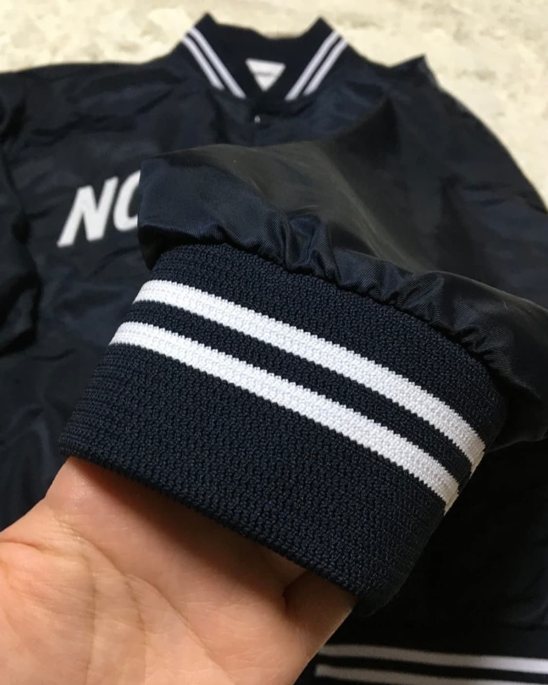 노매뉴얼 아치 로고 바시티 자켓 상품이미지3