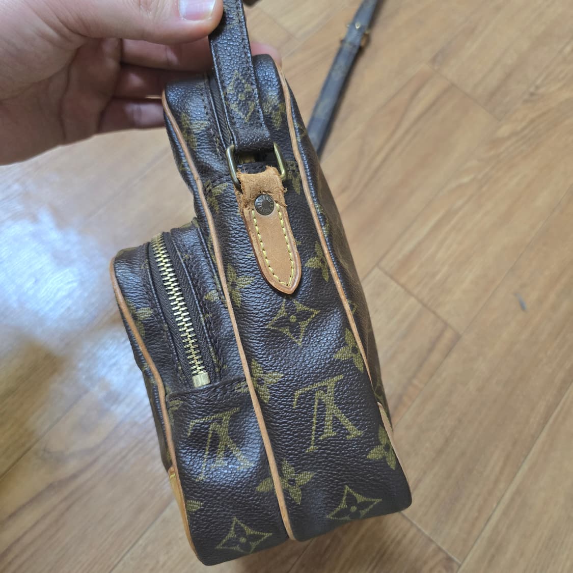 루이비통 가방 크로스백 아마존 상품이미지4