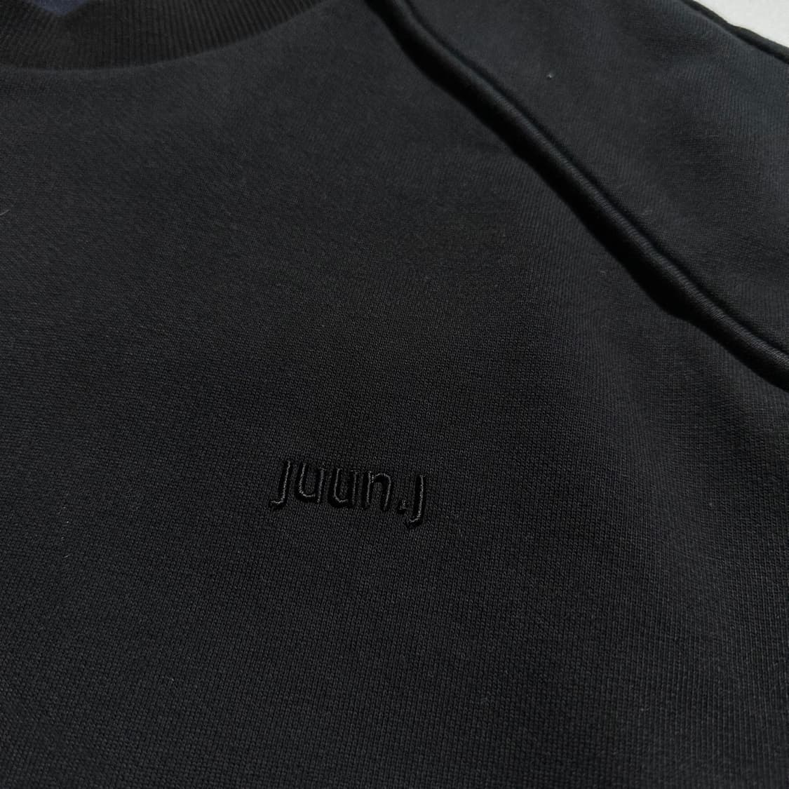 Juun. J 준지 21fw 레이어드 로고 맨투맨 상품이미지4