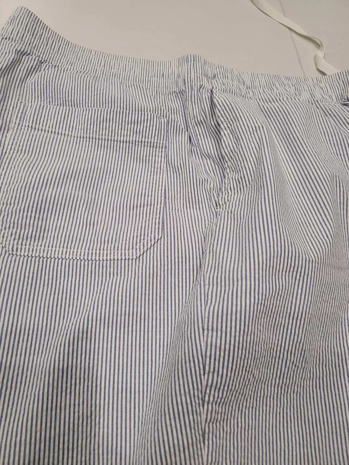 여름 교복 확정! 🧊 유니클로 시어서커 스트레치 반바지 (XL)
 상품이미지3