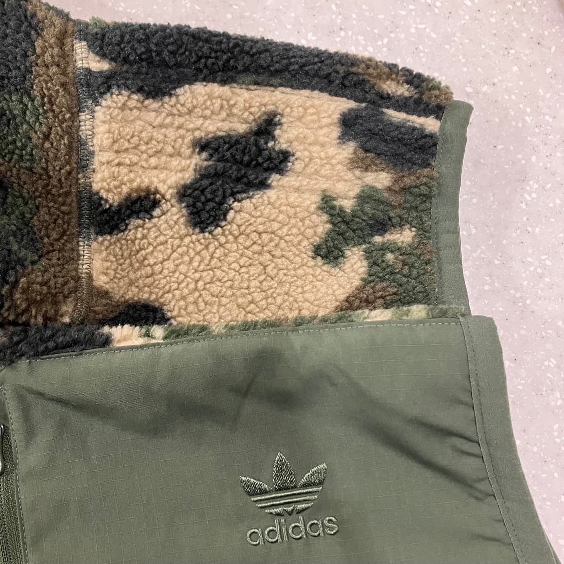 123 아디다스 카모 양면 베스트 조끼 플리스 후리스 상품이미지2