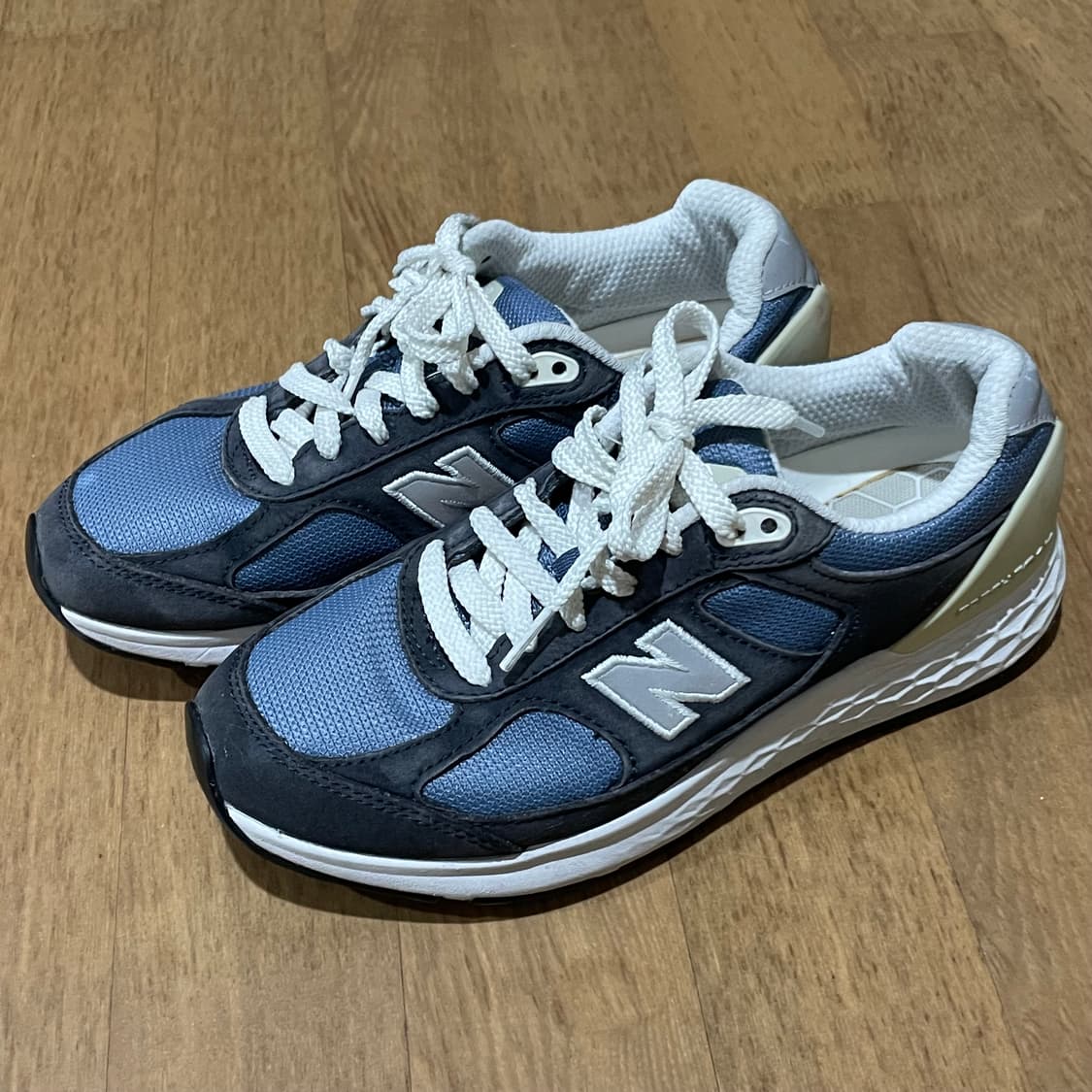 뉴발란스 프레쉬폼 워킹1880V1 240 상품이미지3