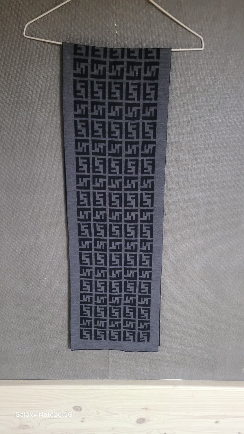 펜디 머플러 상품이미지1