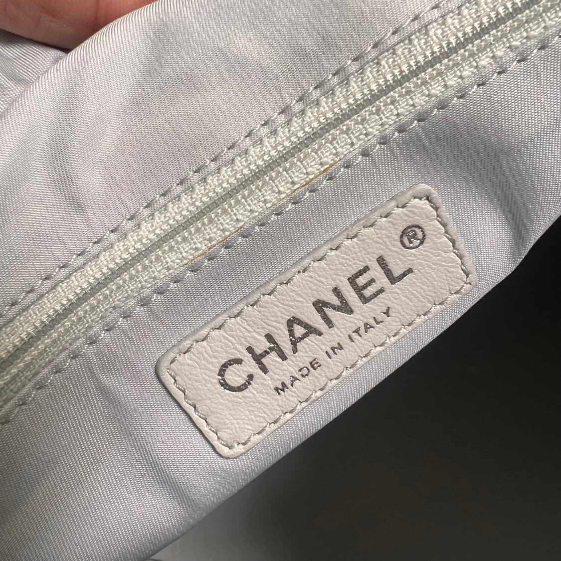 샤넬 비아리츠 숄더백 미디움 사이즈  상품이미지4