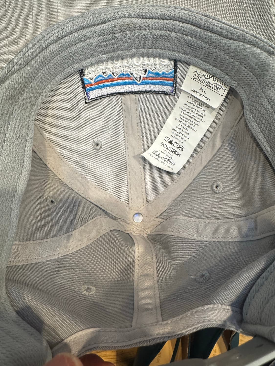 Patagonia 파타고니아 P-6 로고 클래식 볼캡 (라이트 그레이) 상품이미지6