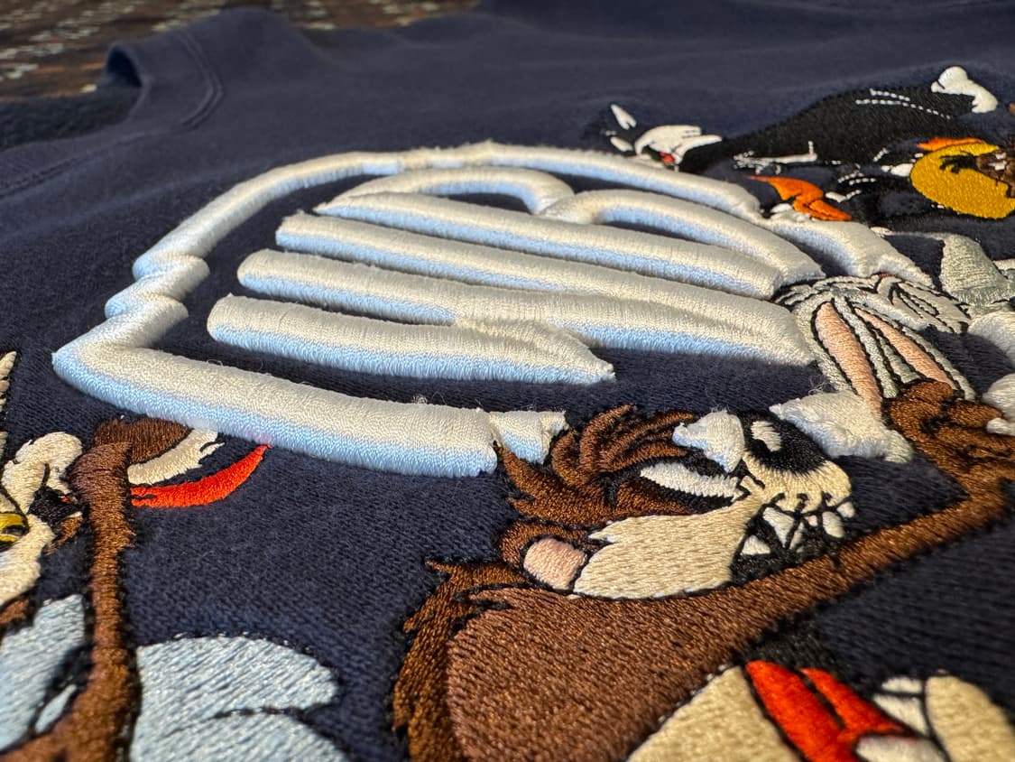 루니툰즈 맨투맨 상품이미지4