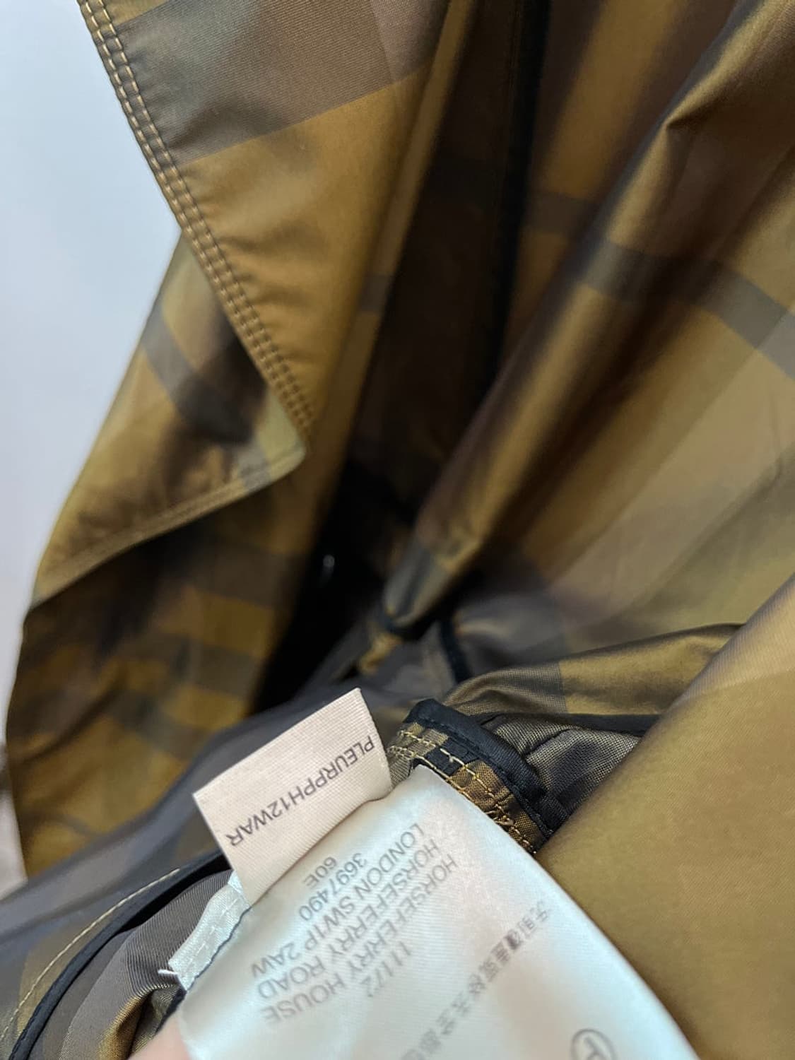 여) 버버리 체크 올리브그린 트렌치코트  상품이미지9