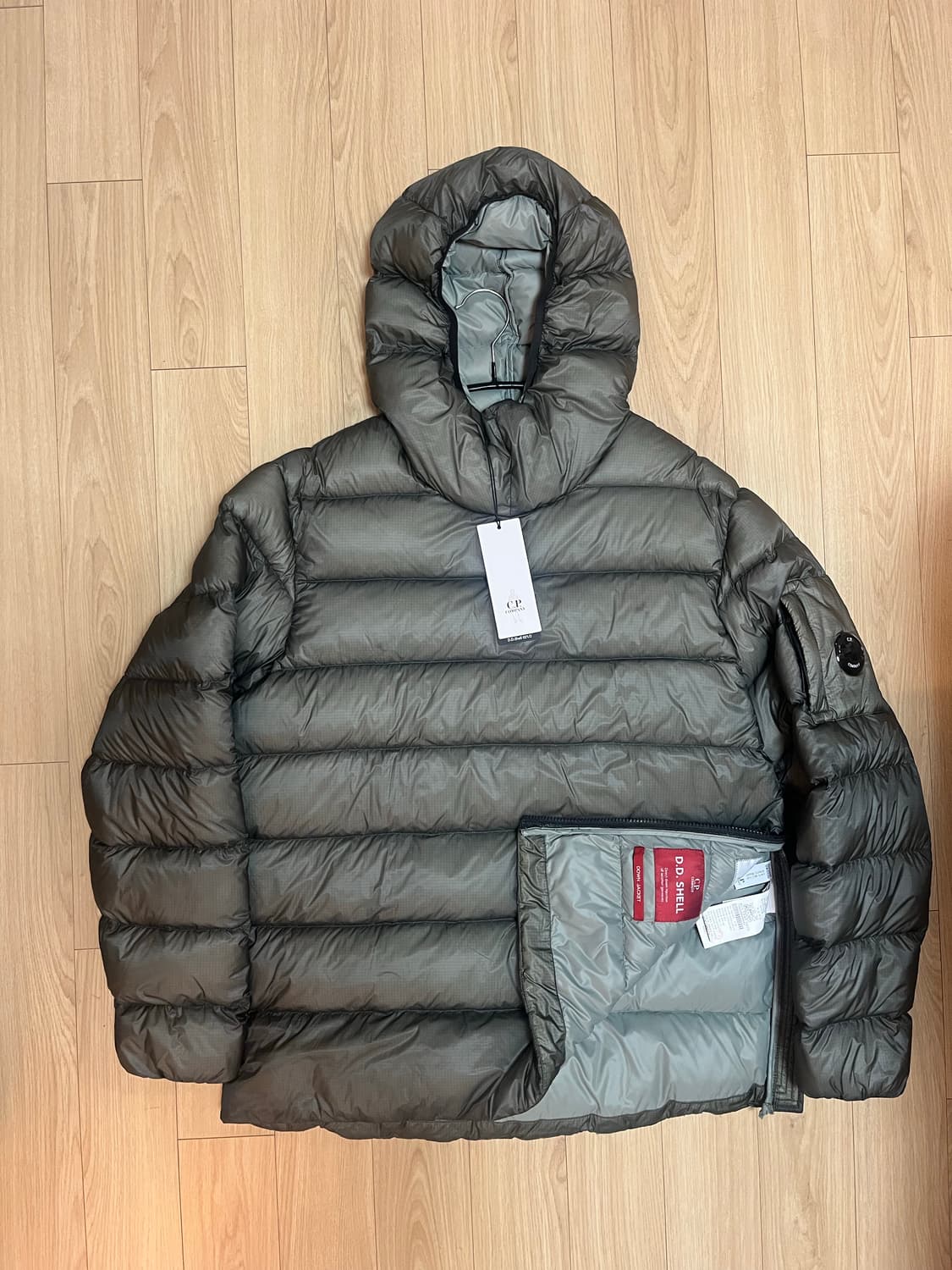 C.P컴퍼니 DD쉘 후드 아노락 다운파카 상품이미지1