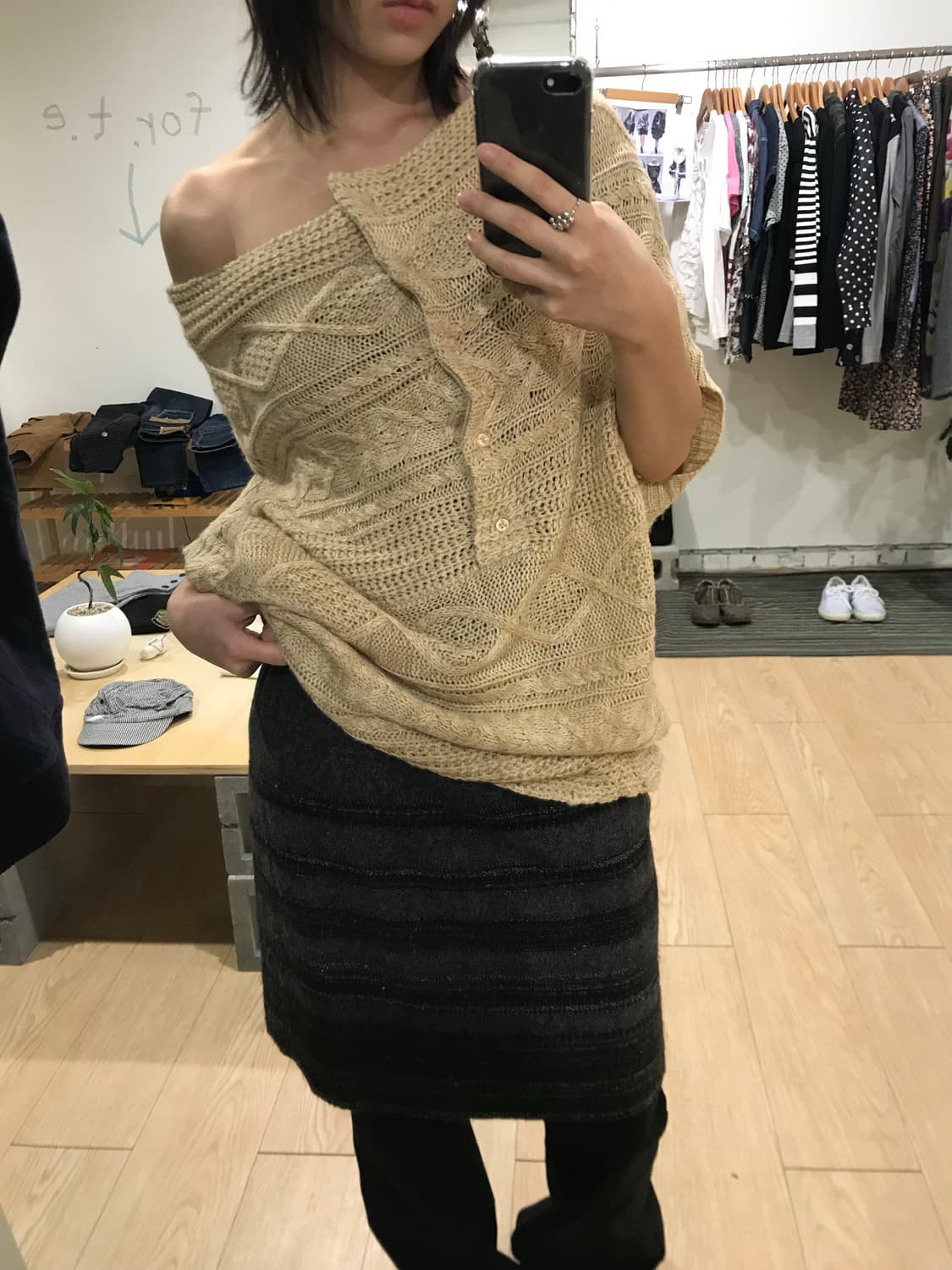 beige off-shoulder knit 상품이미지3