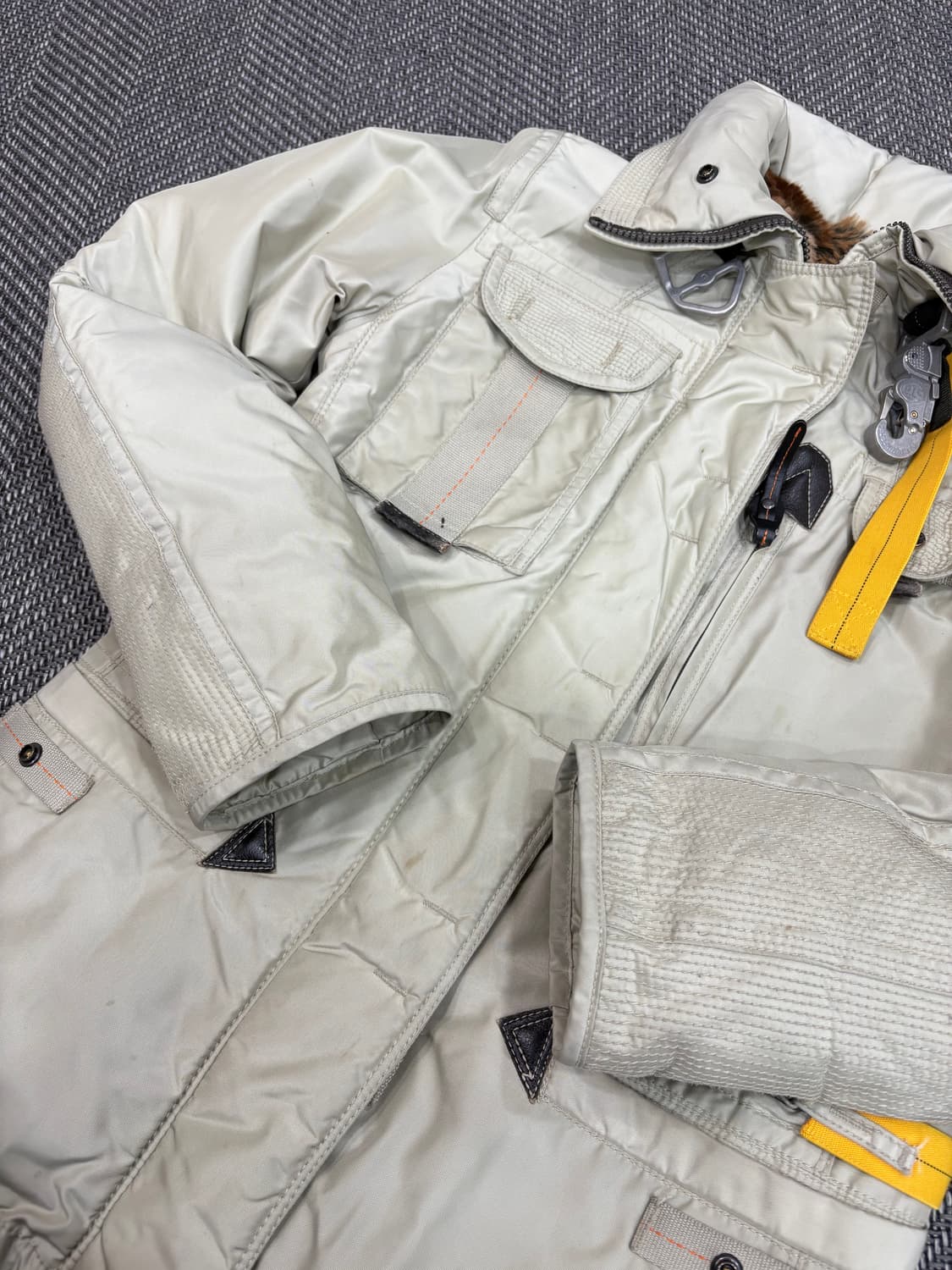 파라점퍼스 코디악 패딩 베이지xs 상품이미지5