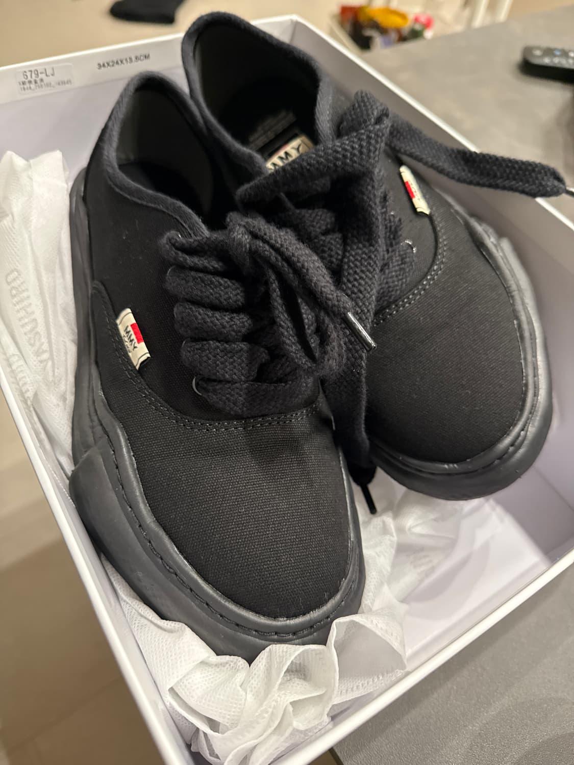 메종 미하라 야스히로 베이커 OG 솔 캔버스 로우 컷 스니커즈 블랙 상품이미지5