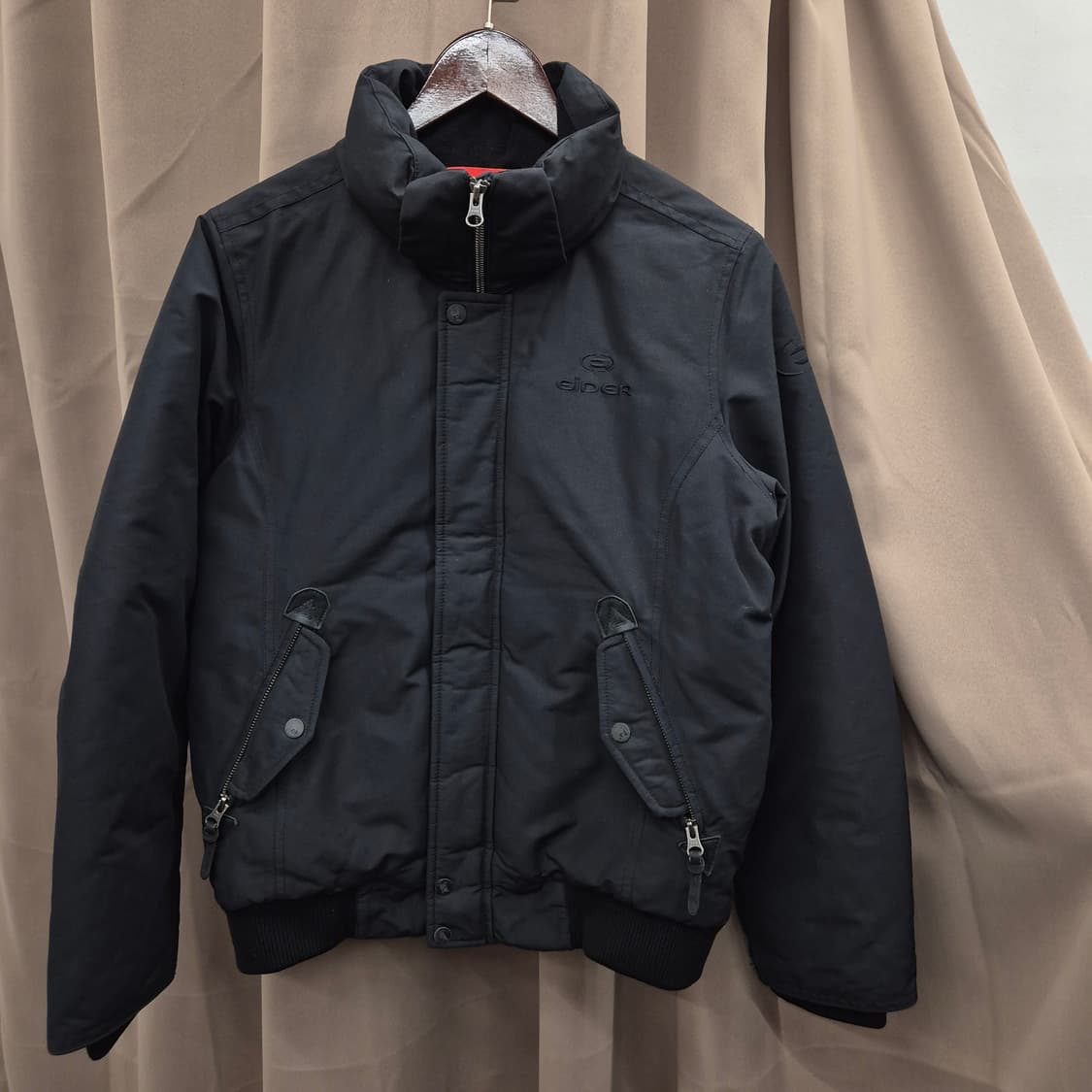 아이더 블랙 패딩 M 상품이미지1