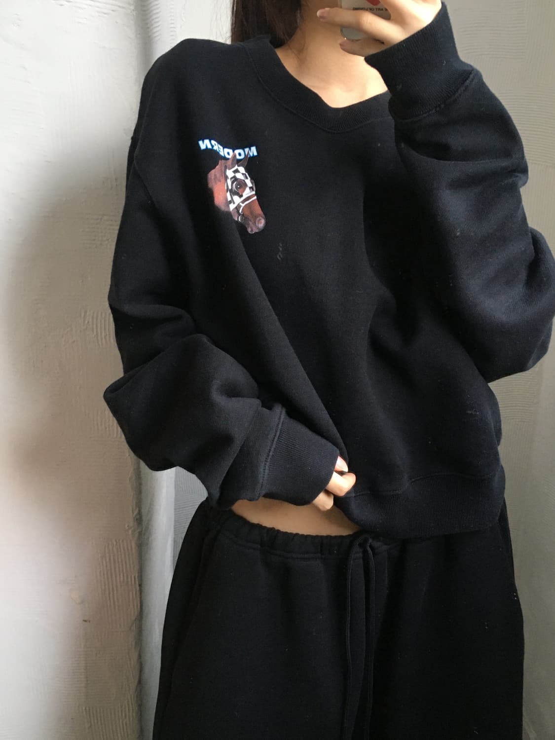 Off White 오프화이트 블랙 레이싱 크롭 맨투맨 상품이미지1