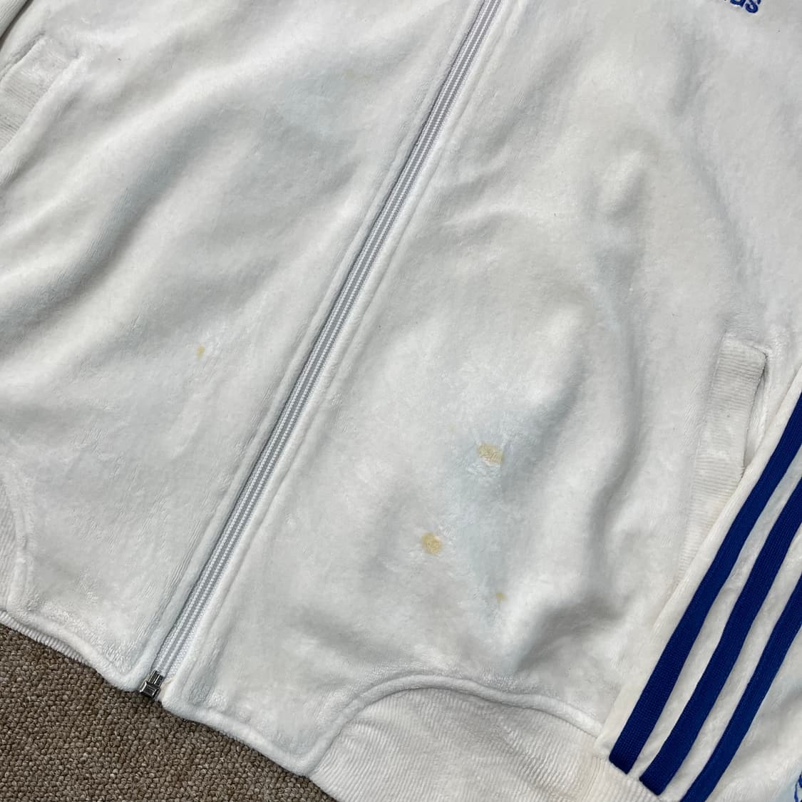 아디다스 첼시 벨벳 트랙탑 상품이미지3