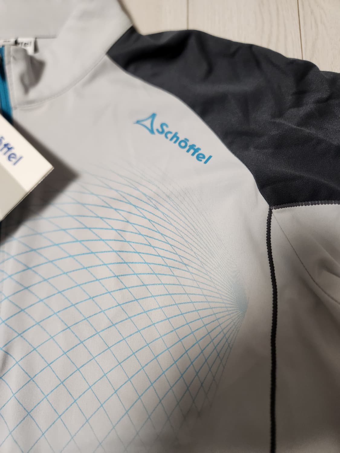 택 새상품) 쉐펠 아웃도어 기능성 반집업 사이즈95m

여러 중고사이트에 상품이미지4