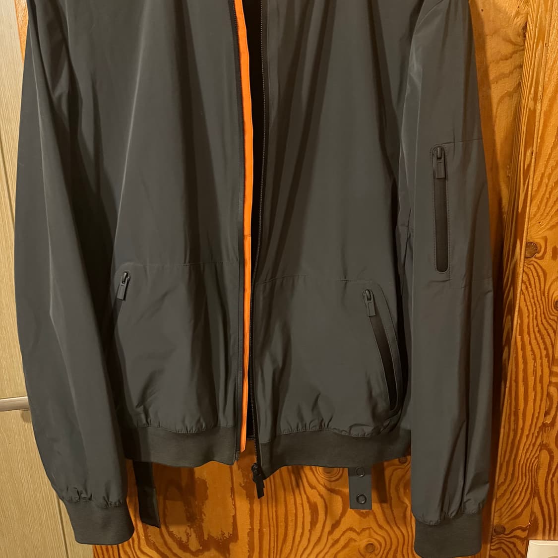 에르메스 봄버 자켓 판매 합니다. 상품이미지7