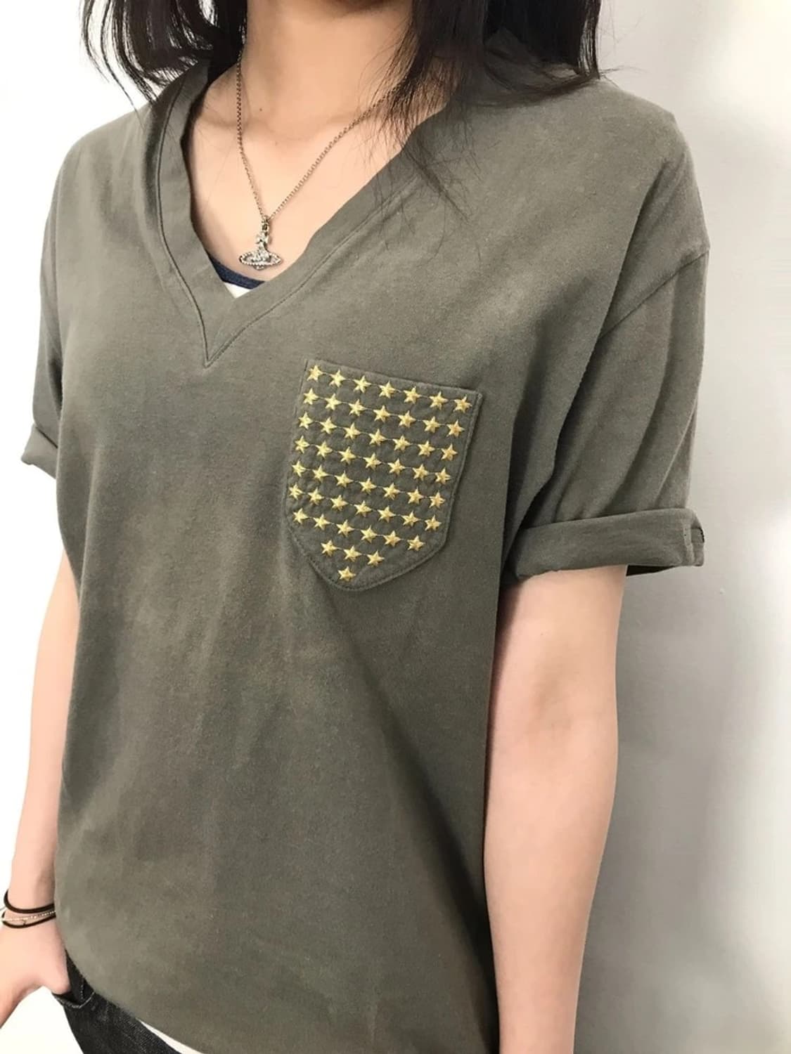 Guild Prime Stud Pocket V-Neck Tee 상품이미지1