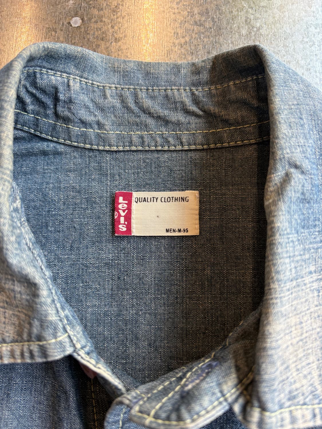 리바이스 자수 패치 데님 셔츠 상품이미지4