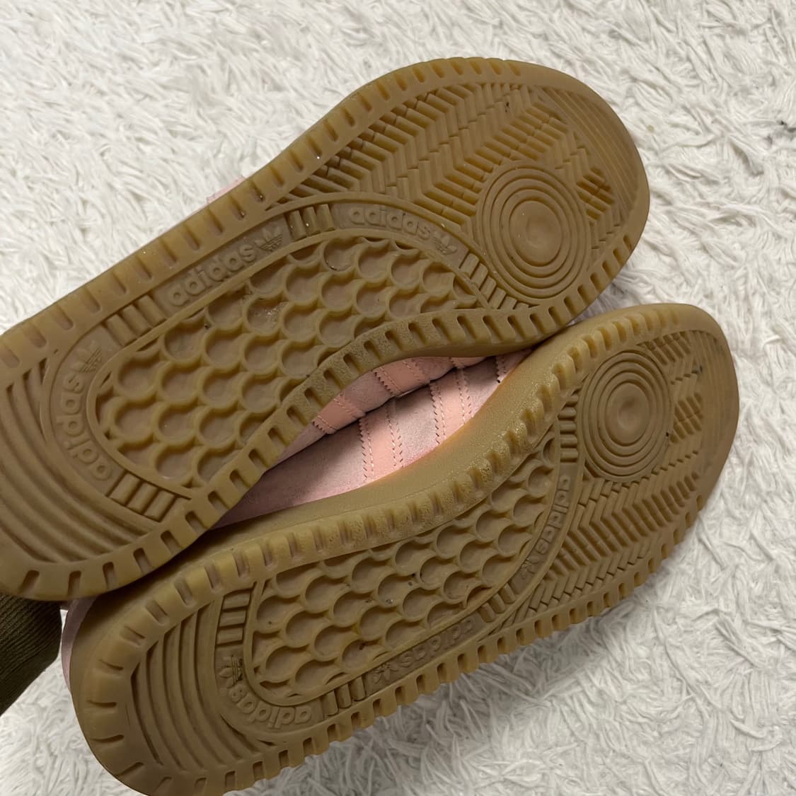 아다다스 버뮤다 스니커즈 상품이미지3