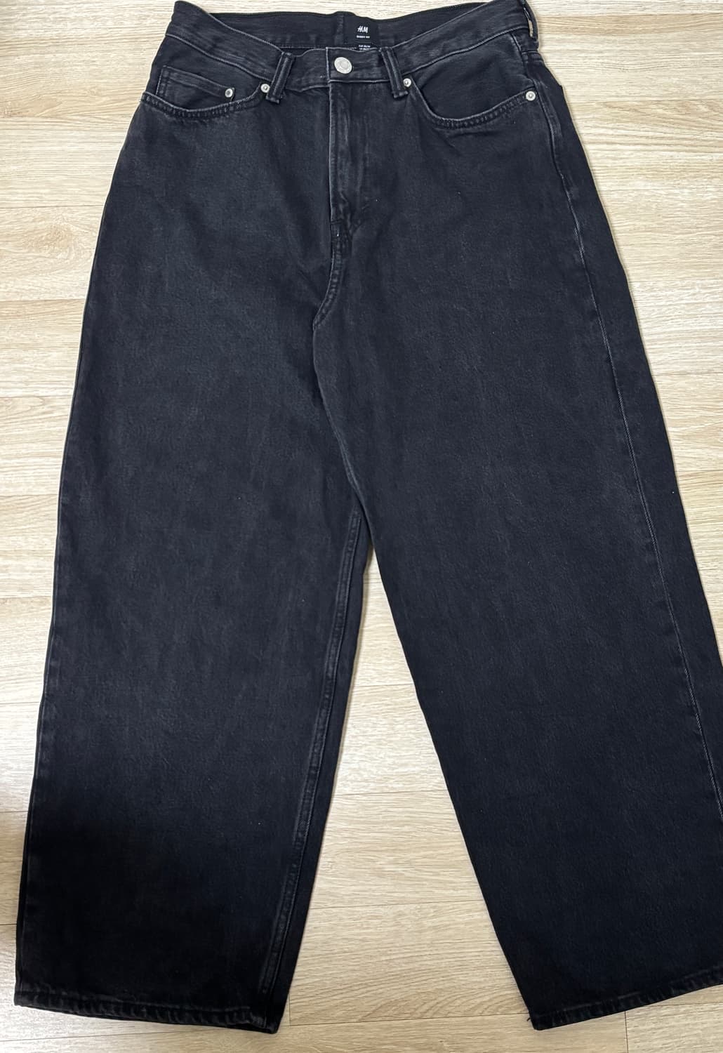 H&M 흐앤므 배기 데님 팬츠 상품이미지1