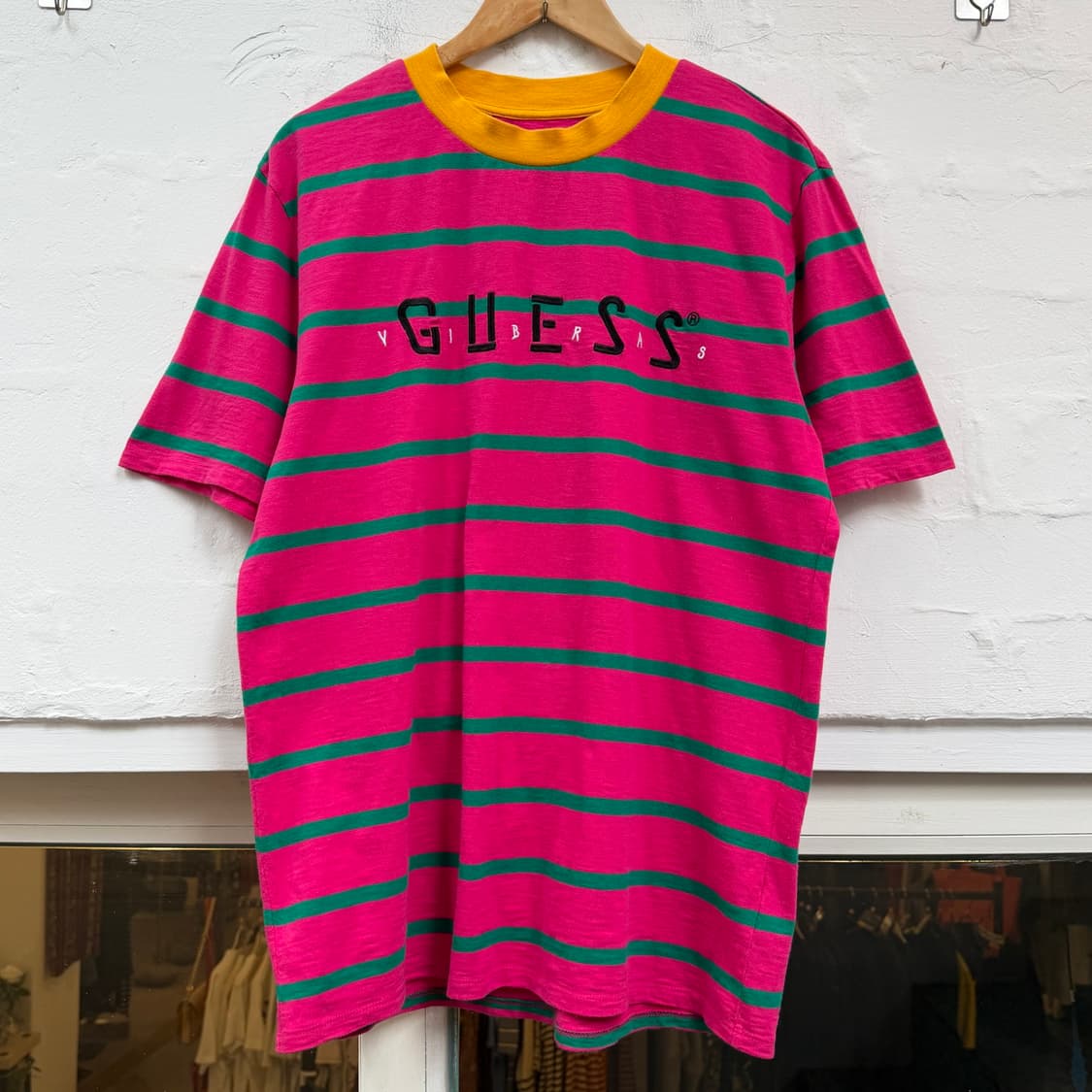 Guess x J Balvin 스트라이프 반팔티 M 상품이미지1