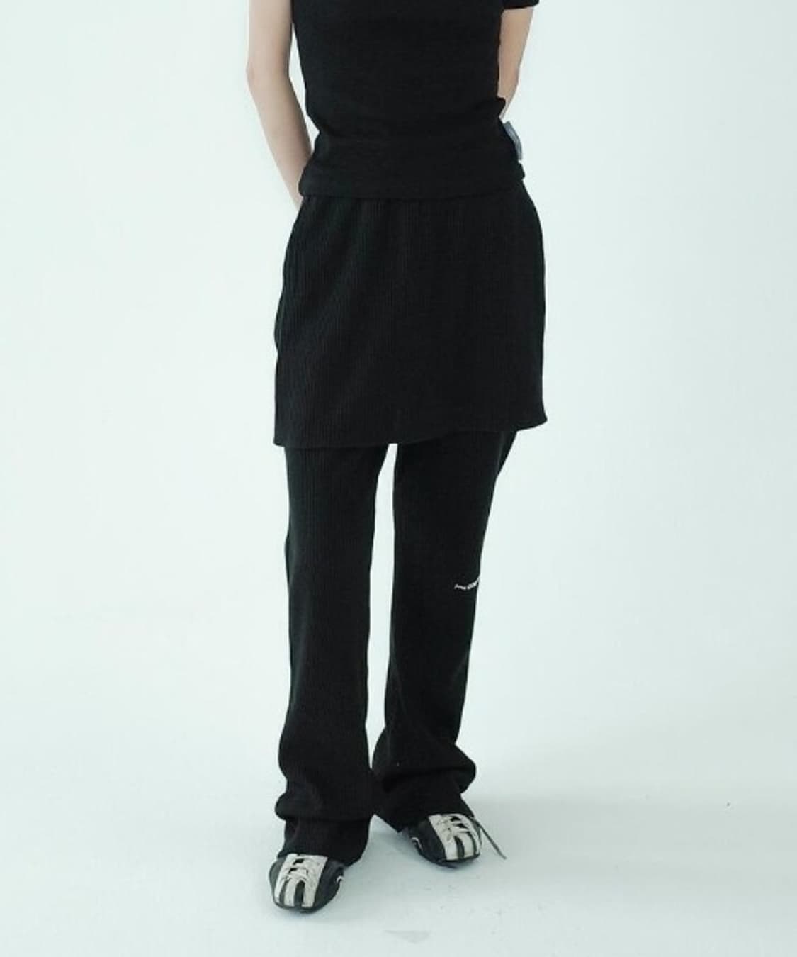 지초이 24-003 와플 슬림 레이어드팬츠 블랙 상품이미지3
