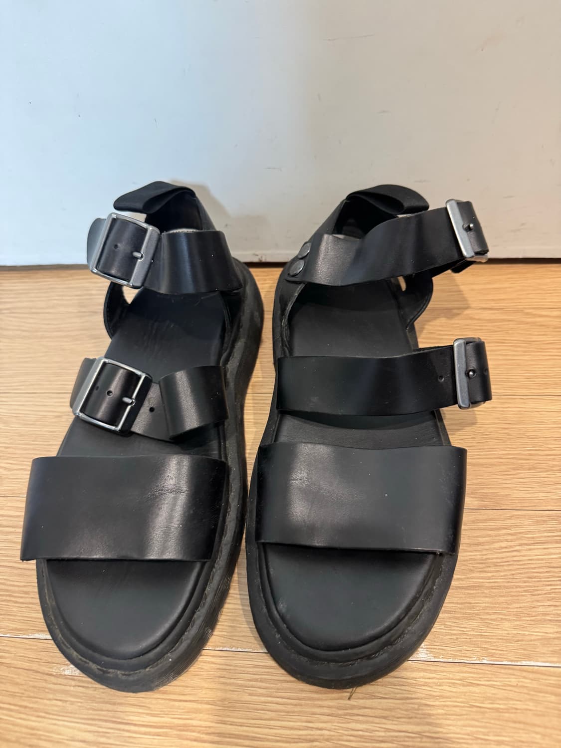 닥터마틴 그리폰 250 상품이미지2