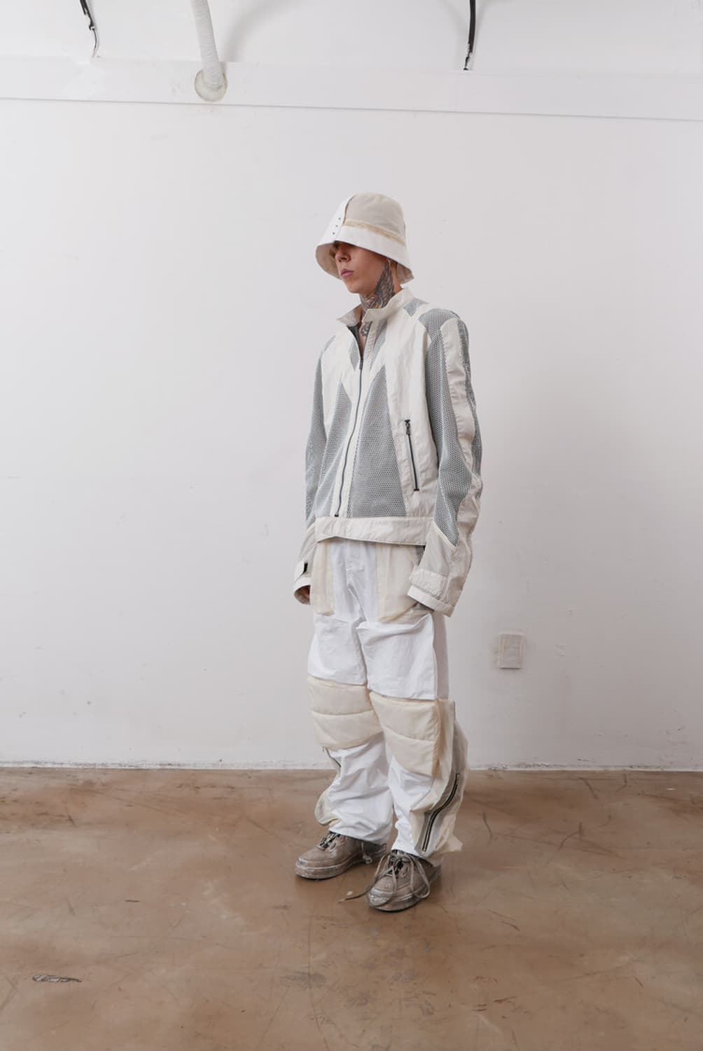 까르넷 아카이브 MESH TRACK JACKET / WHITE 상품이미지2