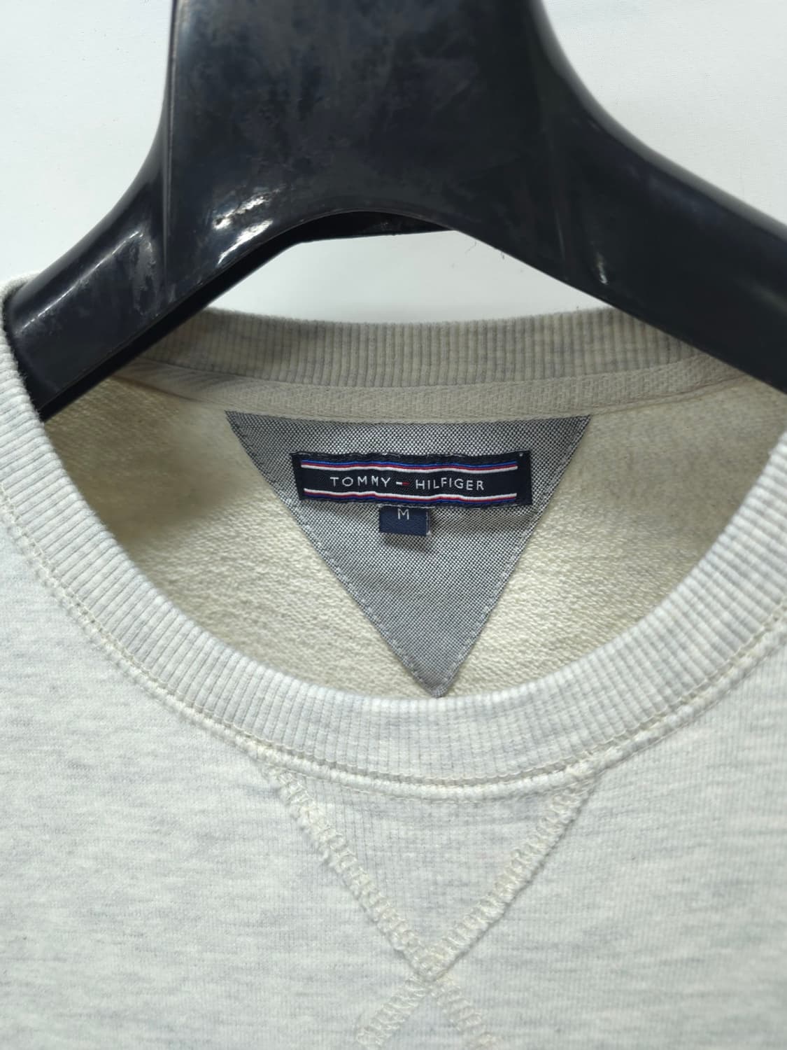 타미힐피거 스몰로고자수 맨투맨 (95~100) 상품이미지4